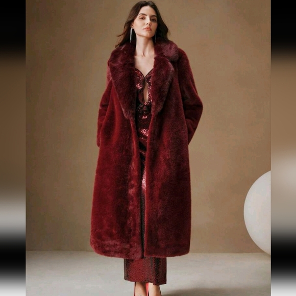 Premium Long Faux Fur Coat With Loose Fit - Picture 1 of 6